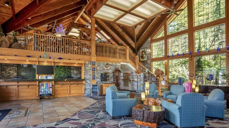 Best Western Plus Yosemite Gateway Inn Lobby
