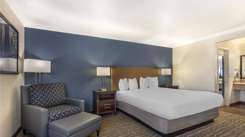 <b>Best Western Town & Country Lodge Room</b>. Images powered by <a href="https://iceportal.shijigroup.com/" title="IcePortal" target="_blank">IcePortal</a>.