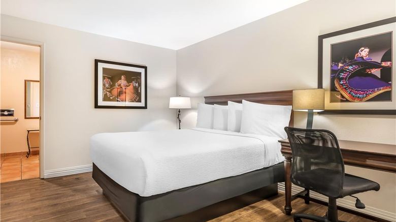 <b>Best Western Rose Garden Inn Room</b>. Images powered by <a href="https://iceportal.shijigroup.com/" title="IcePortal" target="_blank">IcePortal</a>.