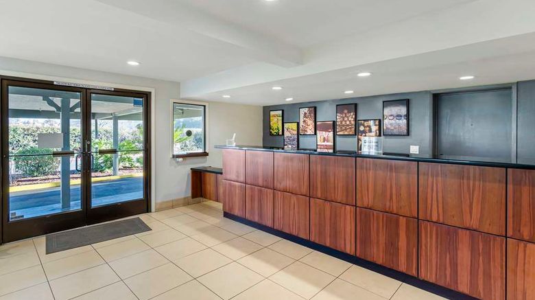 <b>Best Western Cordelia Inn Lobby</b>. Images powered by <a href="https://iceportal.shijigroup.com/" title="IcePortal" target="_blank">IcePortal</a>.