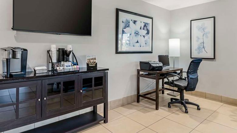 <b>Best Western Cordelia Inn Lobby</b>. Images powered by <a href="https://iceportal.shijigroup.com/" title="IcePortal" target="_blank">IcePortal</a>.