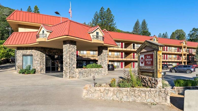 Best Western Plus Yosemite Way Station Exterior. Images powered by <a href="https://iceportal.shijigroup.com" target="_blank" rel="noopener">Ice Portal</a>.