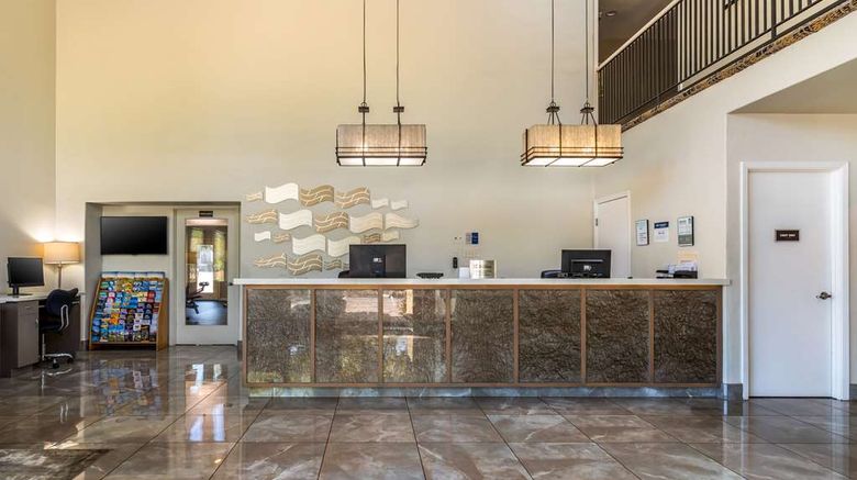 <b>Best Western Plus Inn Scotts Valley Lobby</b>. Images powered by <a href="https://iceportal.shijigroup.com/" title="IcePortal" target="_blank">IcePortal</a>.