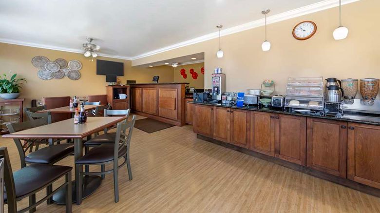 <b>Best Western Hanford Inn Restaurant</b>. Images powered by <a href="https://iceportal.shijigroup.com/" title="IcePortal" target="_blank">IcePortal</a>.