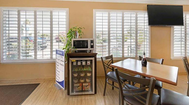 <b>Best Western Hanford Inn Restaurant</b>. Images powered by <a href="https://iceportal.shijigroup.com/" title="IcePortal" target="_blank">IcePortal</a>.