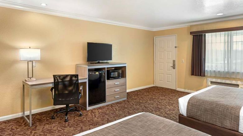 <b>Best Western Hanford Inn Room</b>. Images powered by <a href="https://iceportal.shijigroup.com/" title="IcePortal" target="_blank">IcePortal</a>.