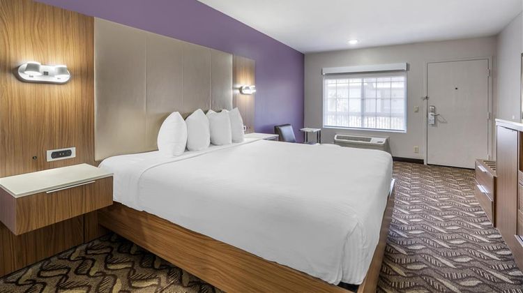 Best Western Airport Plaza Inn Room