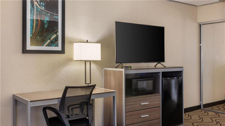 Best Western Heritage Inn Room