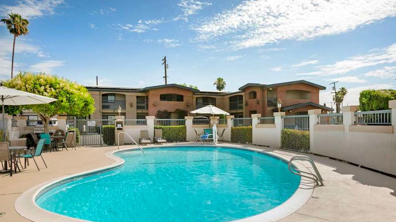 <b>Best Western Inn Pool</b>. Images powered by <a href="https://iceportal.shijigroup.com/" title="IcePortal" target="_blank">IcePortal</a>.