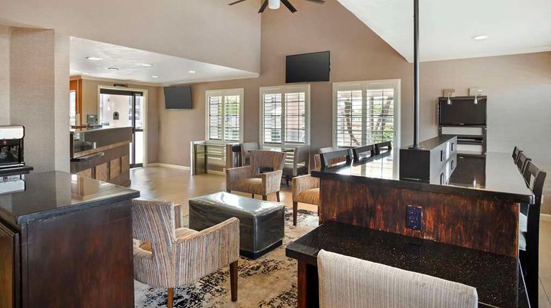 <b>Best Western Inn Restaurant</b>. Images powered by <a href="https://iceportal.shijigroup.com/" title="IcePortal" target="_blank">IcePortal</a>.