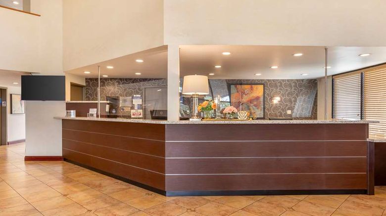 <b>Best Western Plus West Covina Inn Lobby</b>. Images powered by <a href="https://iceportal.shijigroup.com/" title="IcePortal" target="_blank">IcePortal</a>.