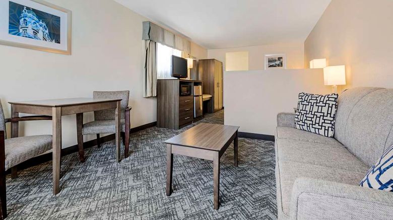 <b>Best Western Santee Lodge Room</b>. Images powered by <a href="https://iceportal.shijigroup.com/" title="IcePortal" target="_blank">IcePortal</a>.