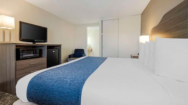 <b>Best Western Santee Lodge Room</b>. Images powered by <a href="https://iceportal.shijigroup.com/" title="IcePortal" target="_blank">IcePortal</a>.