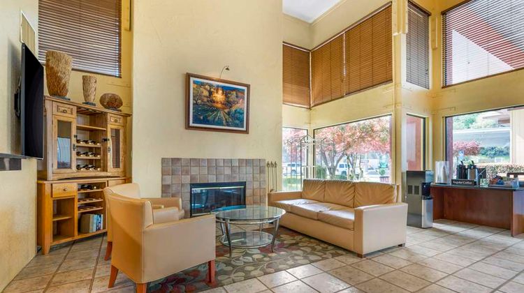Best Western Plus Placerville Inn Lobby