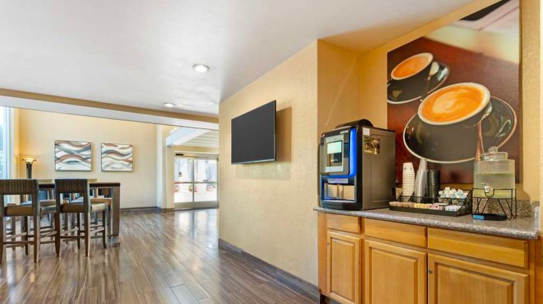 <b>Best Western Plus Heritage Inn Restaurant</b>. Images powered by <a href="https://iceportal.shijigroup.com/" title="IcePortal" target="_blank">IcePortal</a>.