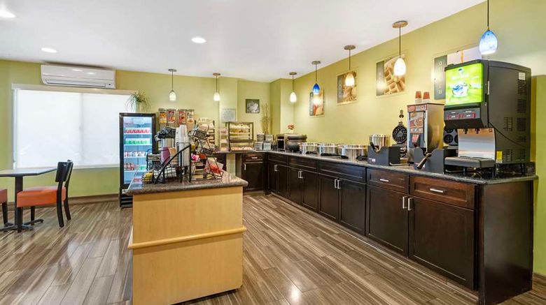 <b>Best Western Plus Heritage Inn Restaurant</b>. Images powered by <a href="https://iceportal.shijigroup.com/" title="IcePortal" target="_blank">IcePortal</a>.