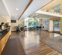 Best Western Plus Heritage Inn Lobby