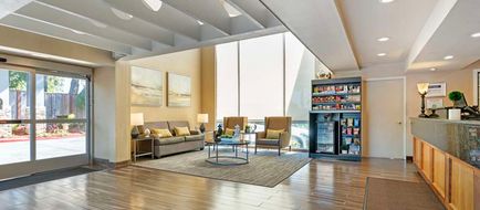 Best Western Plus Heritage Inn Lobby