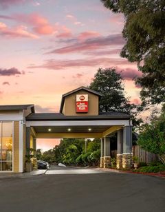 Best Western Plus Heritage Inn