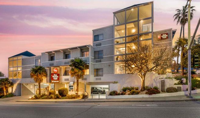 Best Western Plus All Suite Inn Exterior