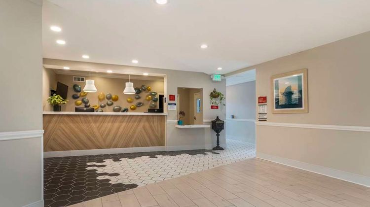 Best Western Plus All Suite Inn Lobby