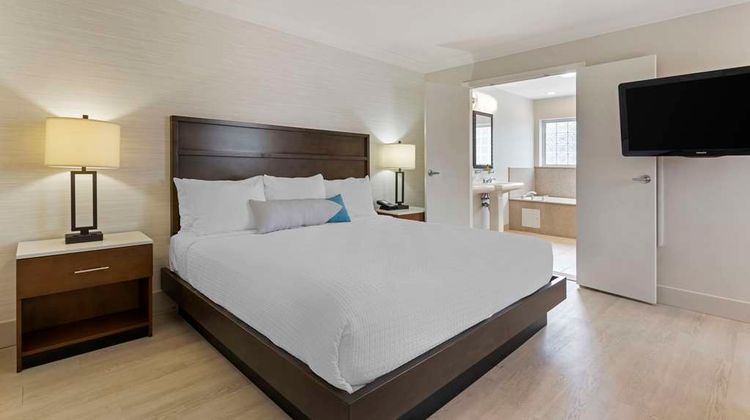 Best Western Plus All Suite Inn Room