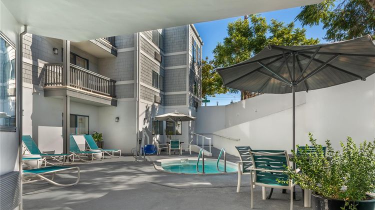 Best Western Plus All Suite Inn Pool