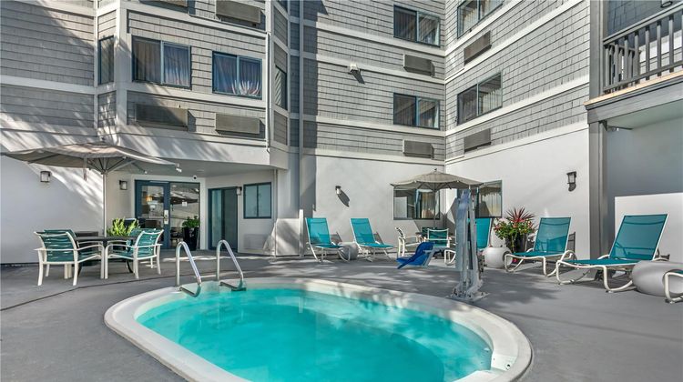 Best Western Plus All Suite Inn Pool