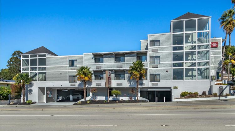 Best Western Plus All Suite Inn Exterior
