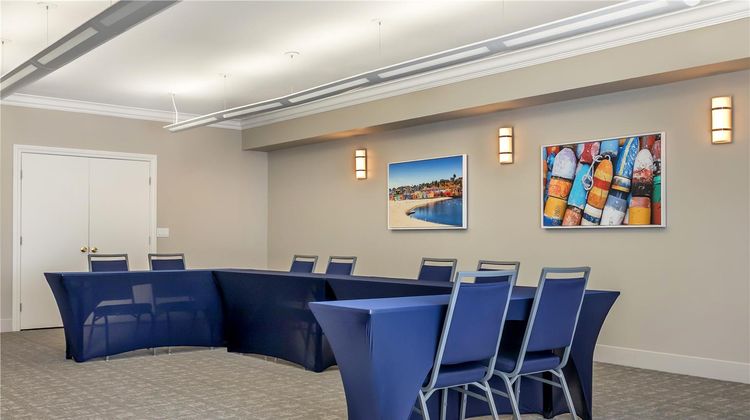 Best Western Plus All Suite Inn Meeting