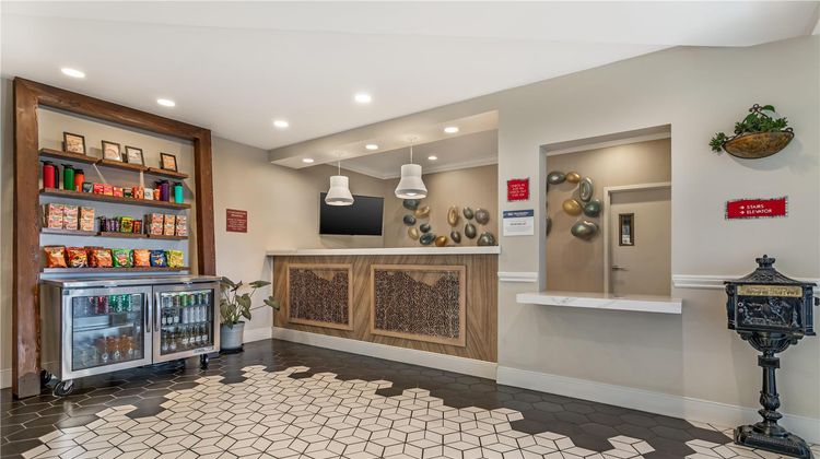 Best Western Plus All Suite Inn Lobby