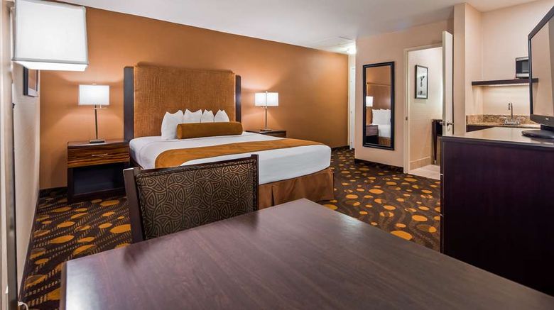 <b>Best Western Plus Suites Hotel Coronado Room</b>. Images powered by <a href="https://iceportal.shijigroup.com/" title="IcePortal" target="_blank">IcePortal</a>.