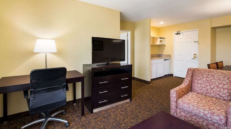 Best Western Escondido Hotel Room