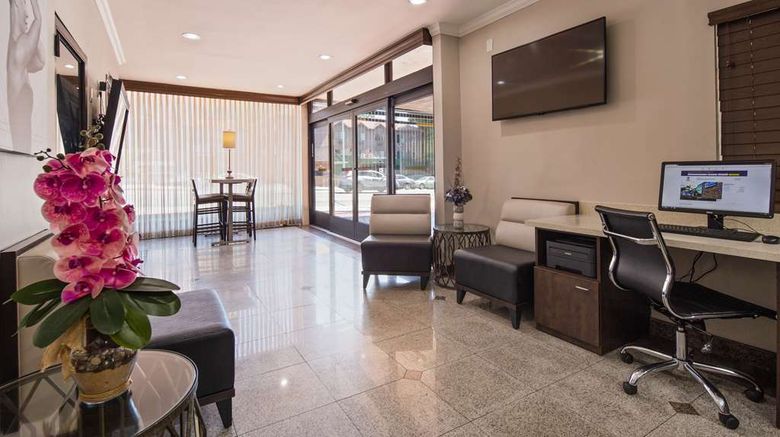 <b>Best Western Hollywood Plaza Inn Lobby</b>. Images powered by <a href="https://iceportal.shijigroup.com/" title="IcePortal" target="_blank">IcePortal</a>.
