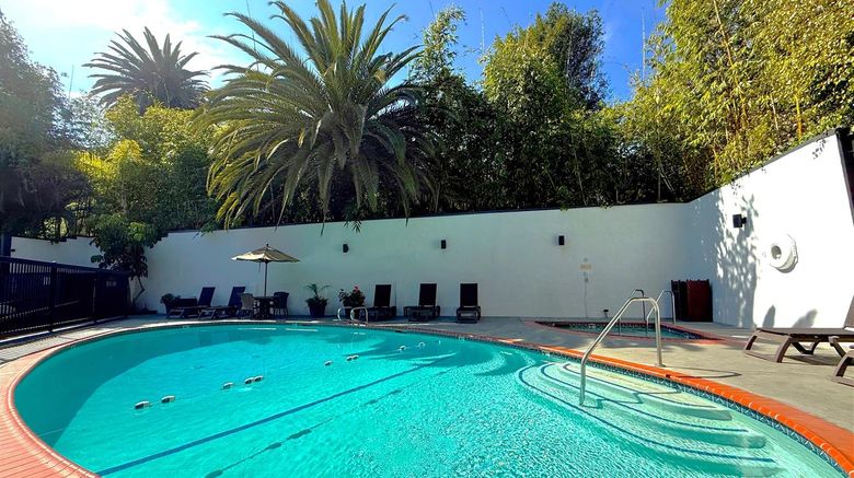 <b>Best Western Hollywood Plaza Inn Pool</b>. Images powered by <a href="https://iceportal.shijigroup.com/" title="IcePortal" target="_blank">IcePortal</a>.