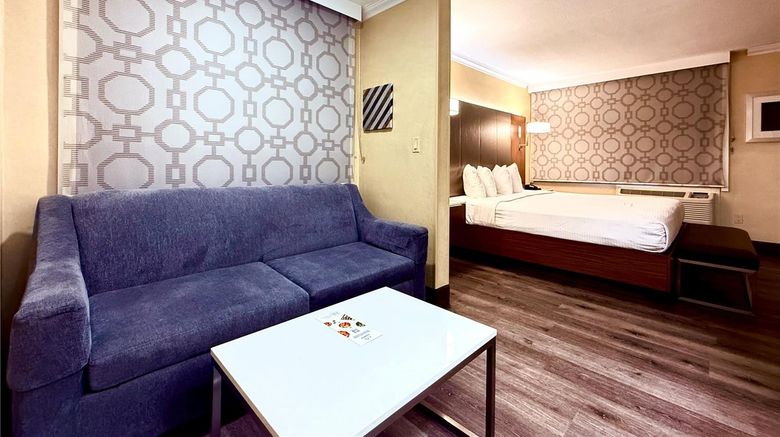 <b>Best Western Hollywood Plaza Inn Room</b>. Images powered by <a href="https://iceportal.shijigroup.com/" title="IcePortal" target="_blank">IcePortal</a>.