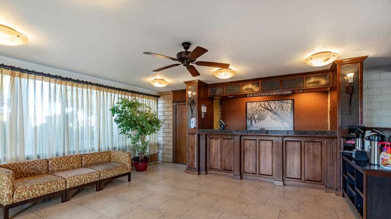 <b>Best Western Orchard Inn Lobby</b>. Images powered by <a href="https://iceportal.shijigroup.com/" title="IcePortal" target="_blank">IcePortal</a>.
