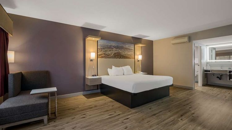 Best Western Diamond Bar Hotel & Suites Room