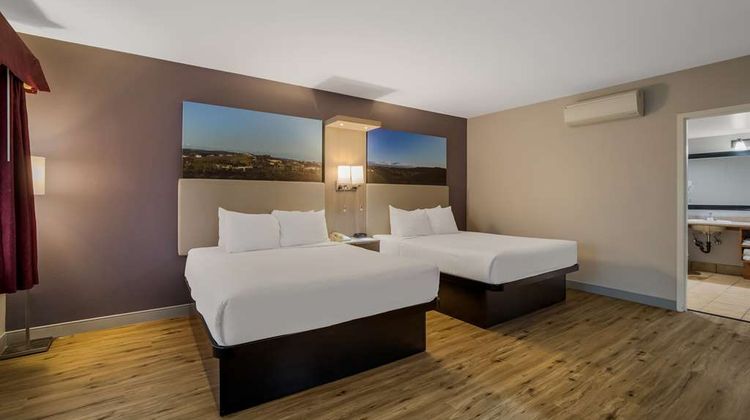 Best Western Diamond Bar Hotel & Suites Room