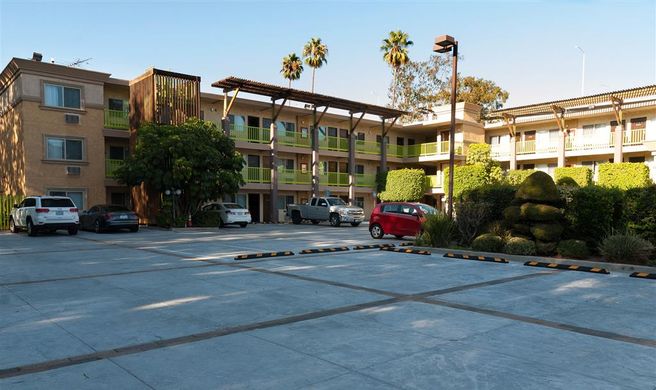 Best Western Plus Glendale Exterior