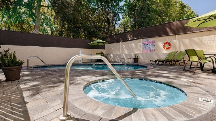 Best Western Plus Glendale Pool