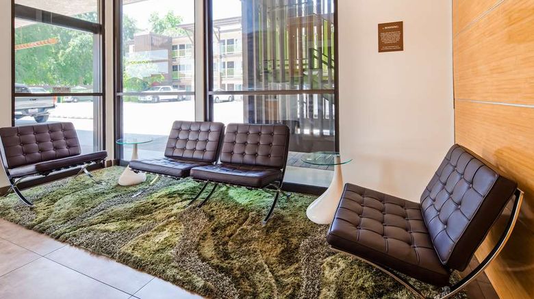 <b>Best Western Plus Glendale Lobby</b>. Images powered by <a href="https://iceportal.shijigroup.com/" title="IcePortal" target="_blank">IcePortal</a>.