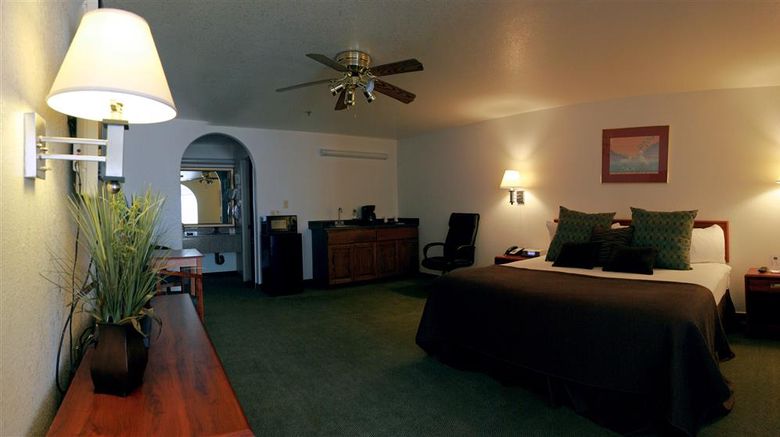 <b>Best Western Colorado River Inn Suite</b>. Images powered by <a href="https://iceportal.shijigroup.com/" title="IcePortal" target="_blank">IcePortal</a>.
