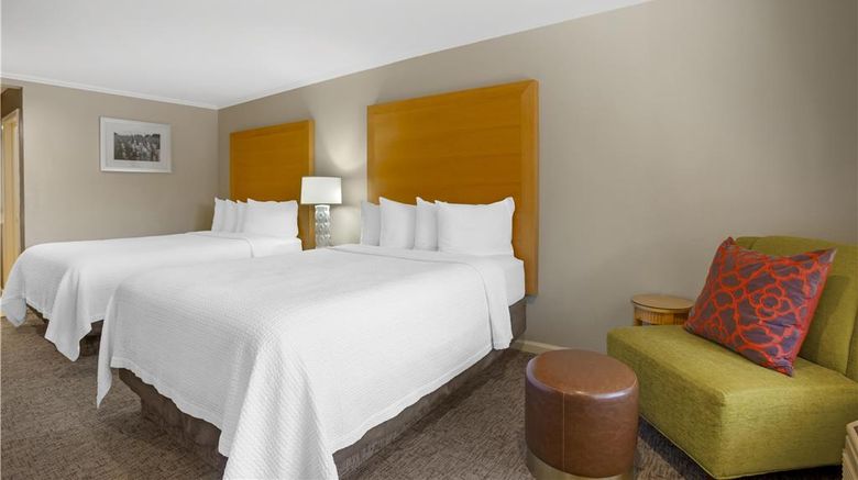 <b>Best Western Plus Dixon Davis Room</b>. Images powered by <a href="https://iceportal.shijigroup.com/" title="IcePortal" target="_blank">IcePortal</a>.
