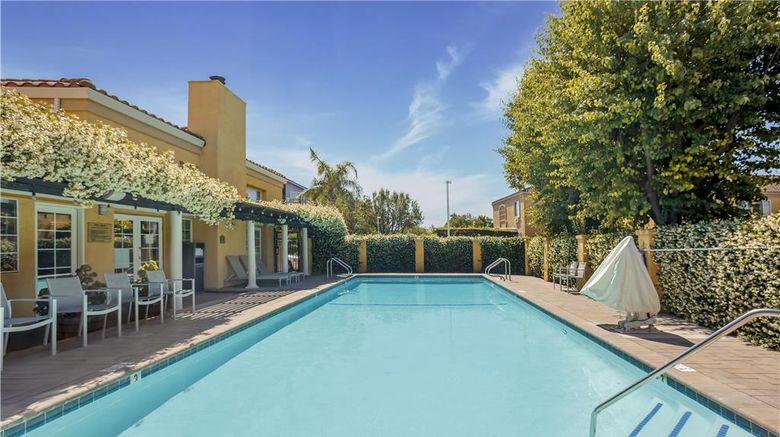 <b>Best Western Plus Dixon Davis Pool</b>. Images powered by <a href="https://iceportal.shijigroup.com/" title="IcePortal" target="_blank">IcePortal</a>.