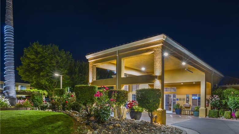 <b>Best Western Plus Dixon Davis Exterior</b>. Images powered by <a href="https://iceportal.shijigroup.com/" title="IcePortal" target="_blank">IcePortal</a>.