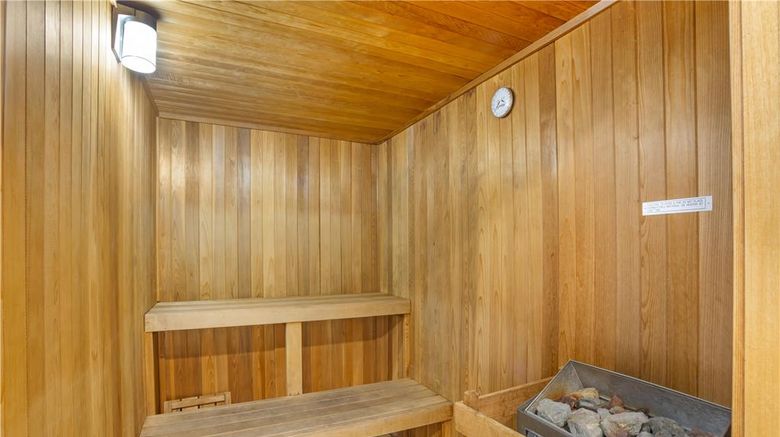 <b>Best Western Plus Dixon Davis Spa</b>. Images powered by <a href="https://iceportal.shijigroup.com/" title="IcePortal" target="_blank">IcePortal</a>.