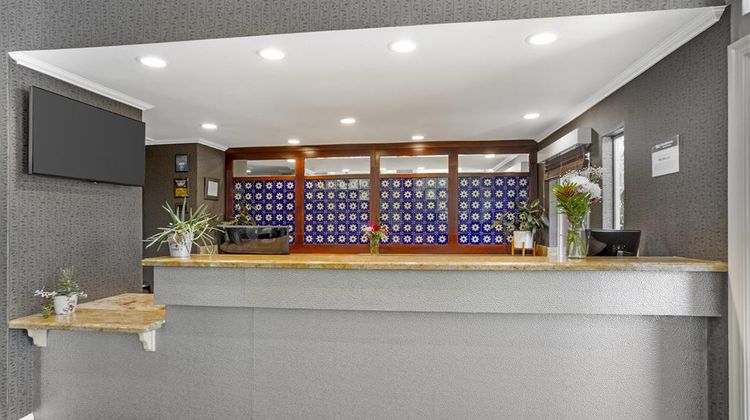 Best Western Plus Dixon Davis Lobby