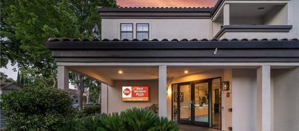 Best Western Plus Palm Court Hotel Exterior