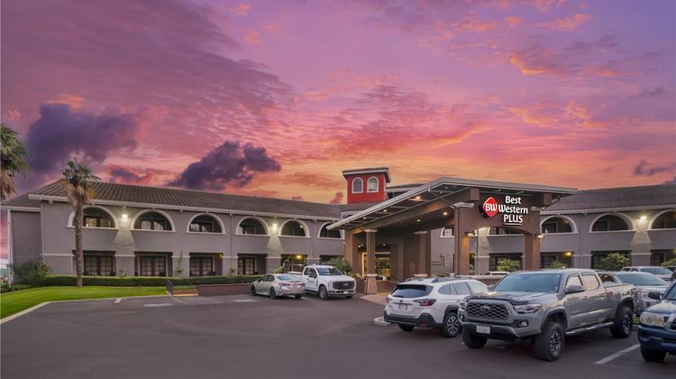 Best Western Plus Brookside Inn Exterior
